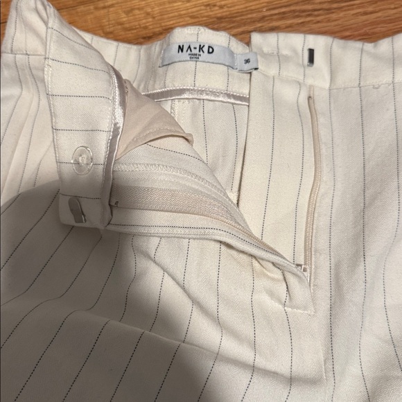 Elegant Cream Women's Suit Set - Picture 7 of 7